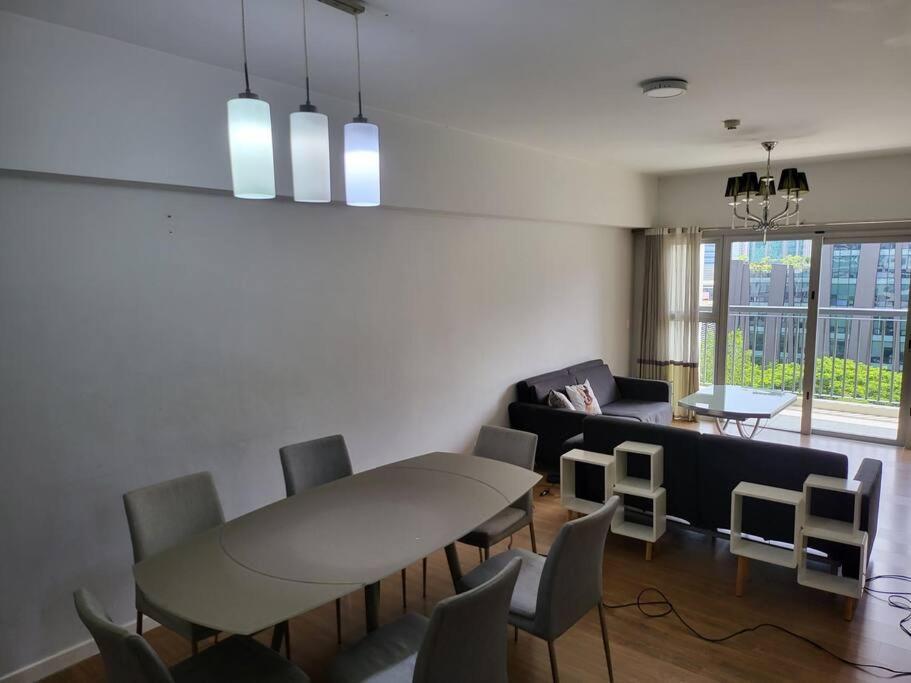 Luxury @ Bgc Sleeps 6 Comfortably Fast Wifi Pool! Daire Manila Dış mekan fotoğraf